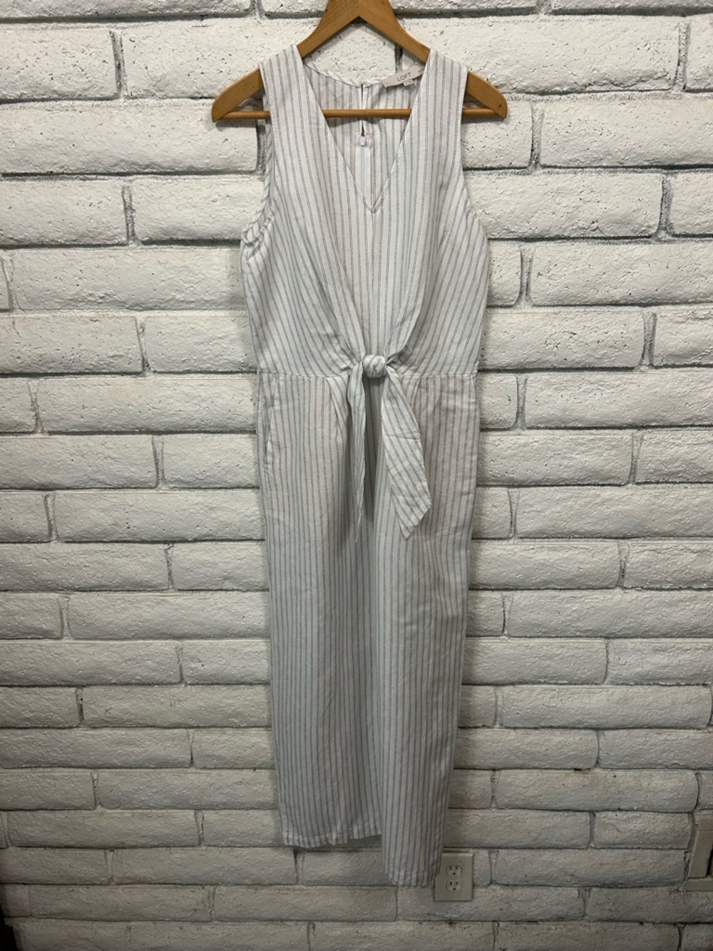 LOFT Women's Petite 4P Sleeveless White Striped Linen Blend Jumpsuit‎ Tie Waist
